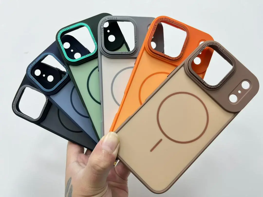 iPhone 17 pro Max phone pouch