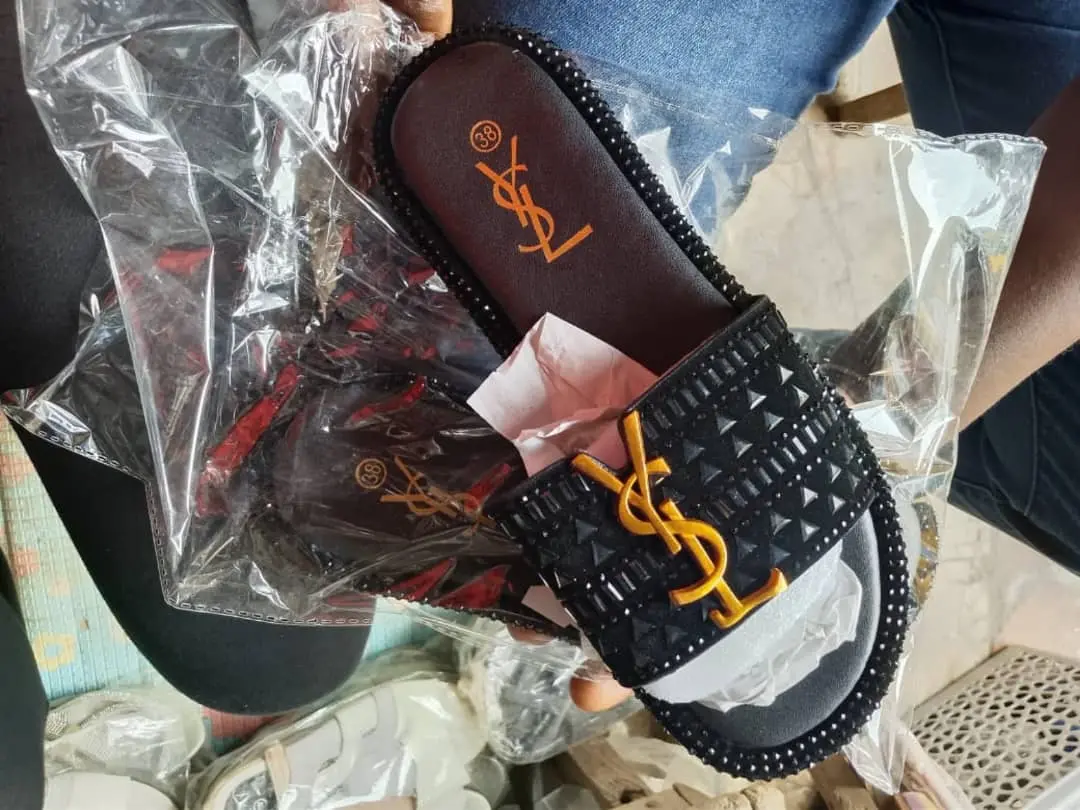 Female slippers